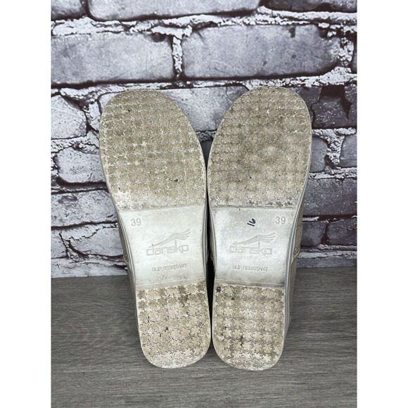 Dansko Volley Vegan Tan Beige Khaki Canvas Non Slip Clogs Women Sz 39EU/8.5M US - Picture 16 of 16